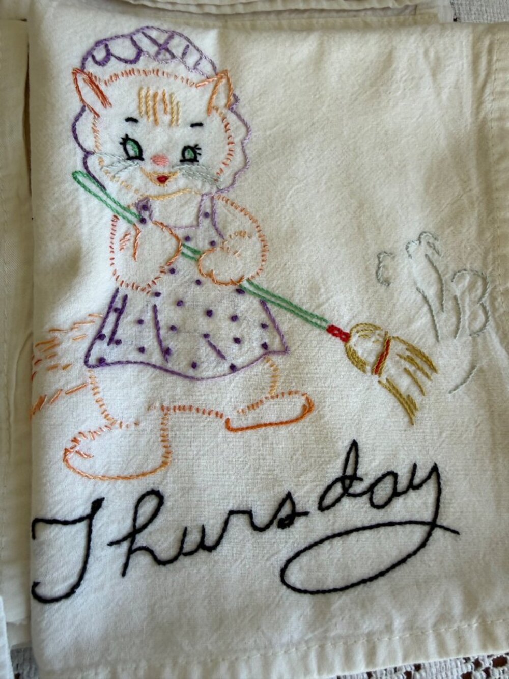Vintage 40s Days Of the Week Flour Sack Dish Towel 7 Days Cats Kittens - Picture 6 of 11